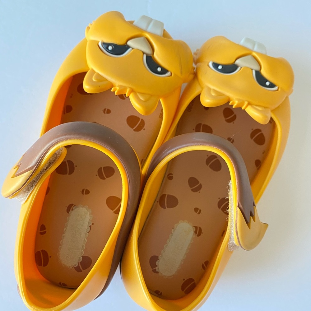 Mini melissa beaver jelly shoes size 8